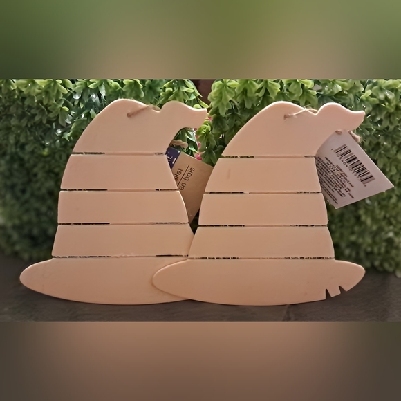 NWT 59Pc Christmas 🎄 Craft Bundle | Wood Ornaments | Tin Container | Wood Signs - Picture 12 of 16